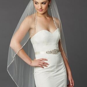 Glistening Beaded Edge Fingertip Veil
